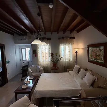 Casabella In Corfu Town Anemomylos